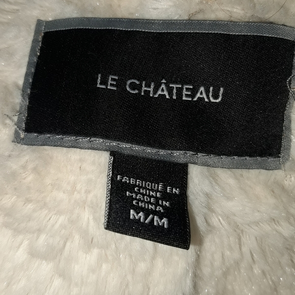 LE CHATEAU Bonded Faux Sherpa Vest - Picture 5 of 6